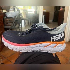 Hoka running shoes women’s 10.5 D